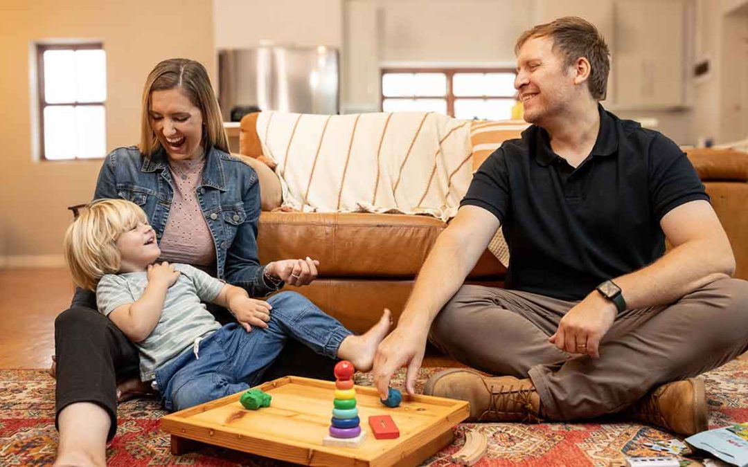 Emosionele selfregulering en luistervaardighede gaan hand aan hand.